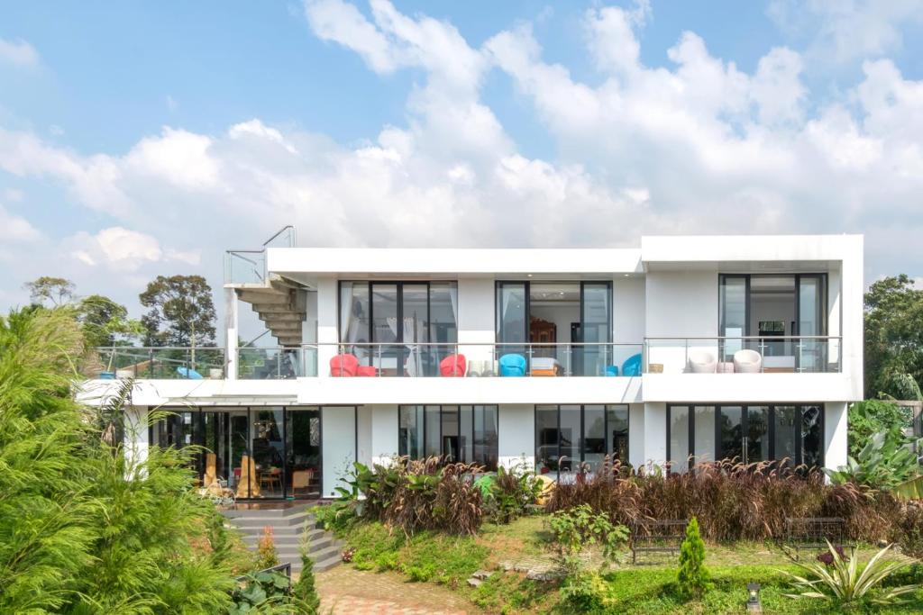 Pancawati House | TwoSpaces Living at deRos Resort & Cafe, Bogor