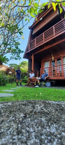 Bengkel House | Umah Lumbung Estetik
