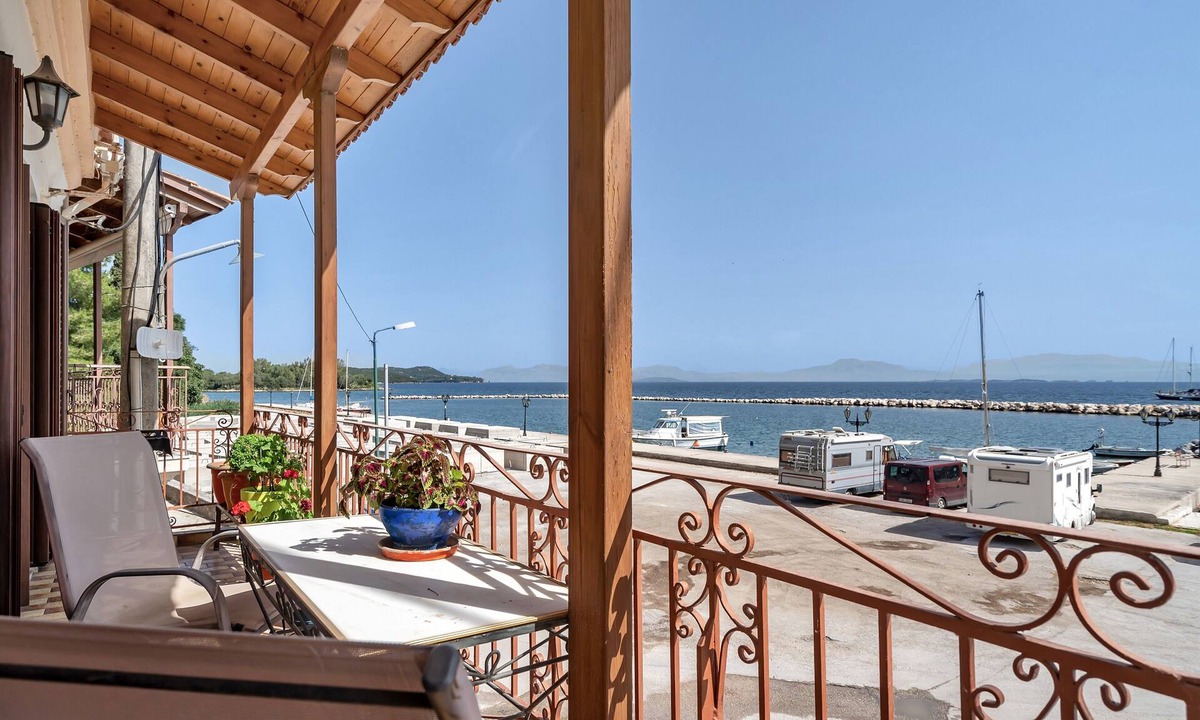 Vonitsa House | Vacation Home "Barba Panais' House" with Balcony & Sea View