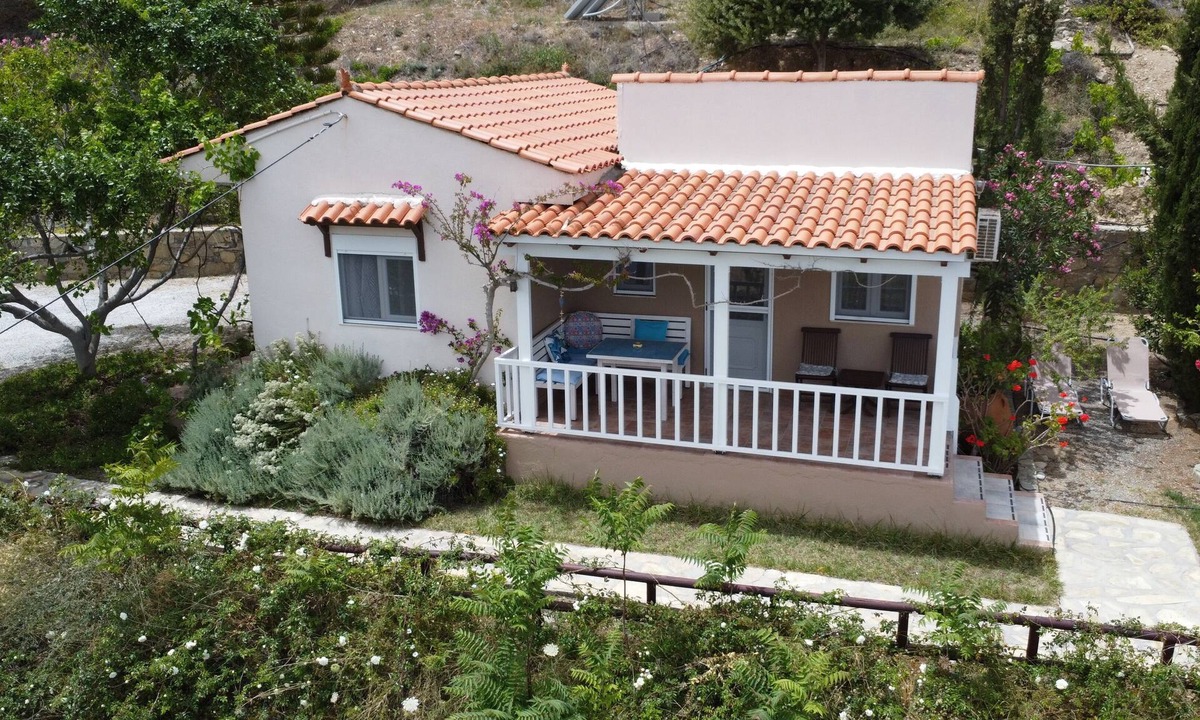 Mochlos House | Vaia Villa Iris Spacious group of houses & apartments,