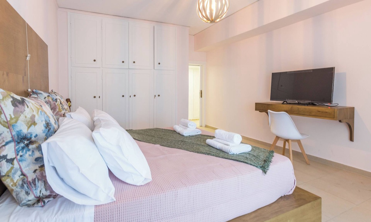 Varkiza Apartment | Varkiza Blue - 2bd apartment next to the beach