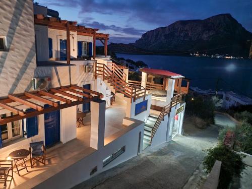 Kamari Apartment | Vasilis Boutique Studios