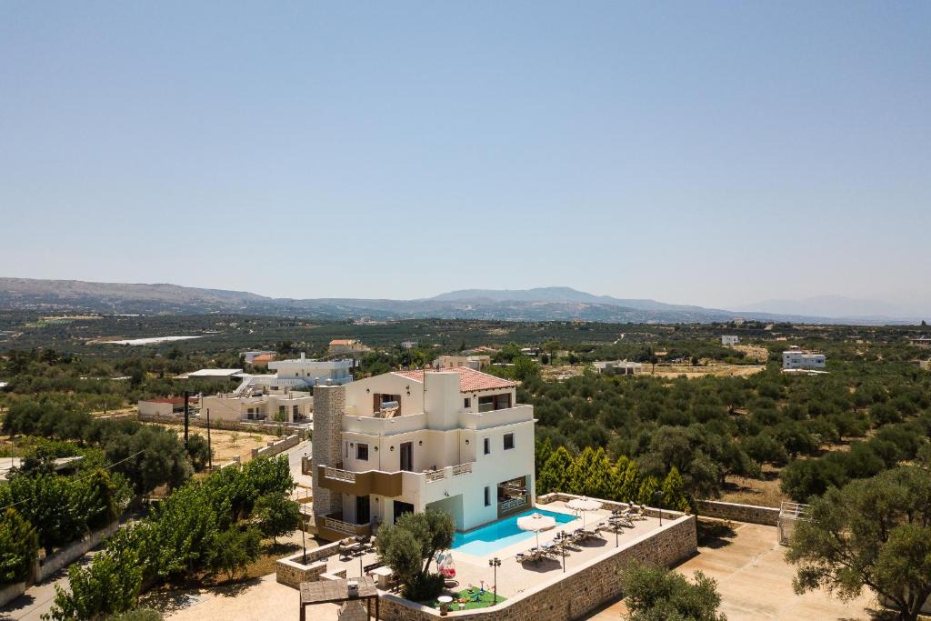 Viranepiskopi Villa | Villa 4 Seasons