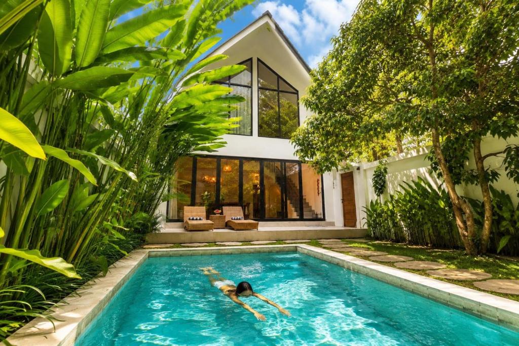 Peliatan Villa | Villa Aira Ubud - Private Pool Villa Near Ubud Palace