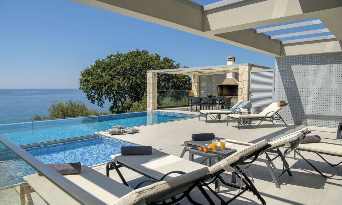 Agios Matthaios Villa | Villa Alkyoni-Villa with pool and sea views, Corfu