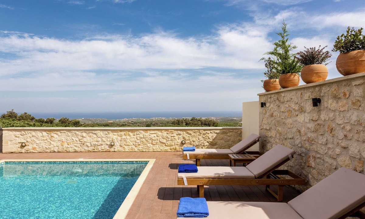 Skouloufia Villa | Villa Arkadi with Panoramic Pool and Nature
