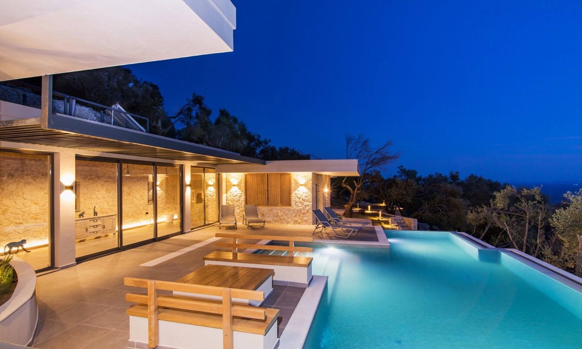 Nisaki Villa | Villa Ble by White Dream Villas