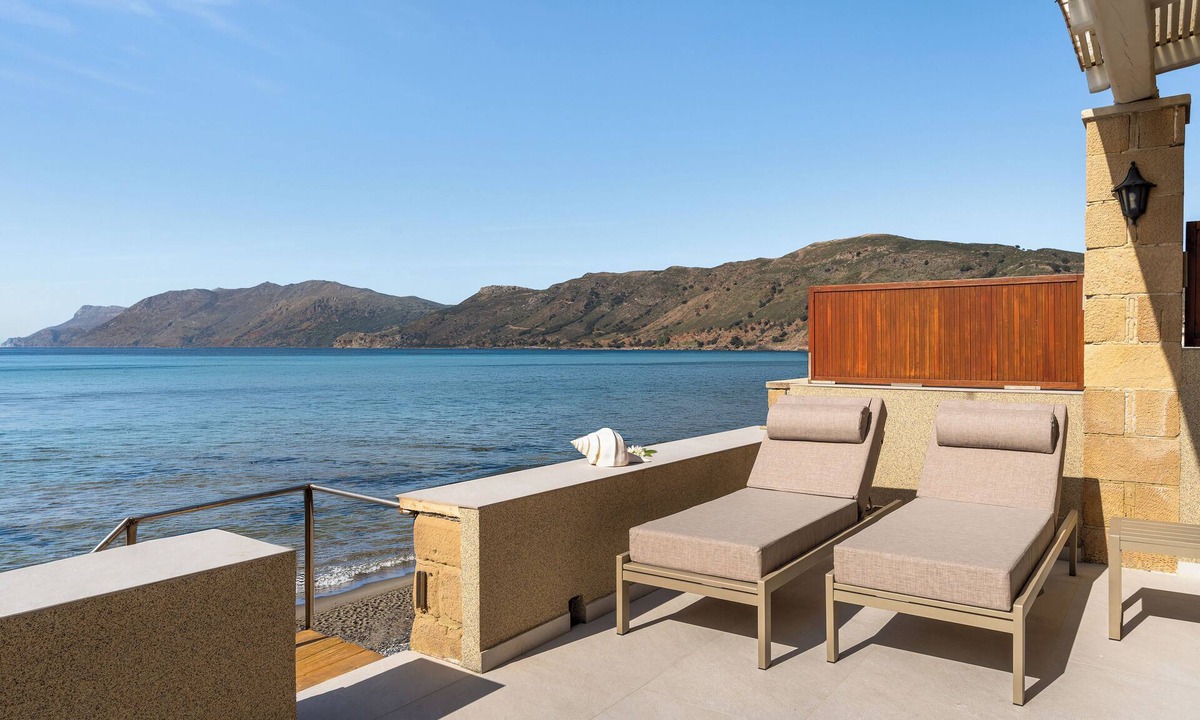 Nopigia House | Villa by the sea Votsalo,Beachfront ,10 metres from the sea