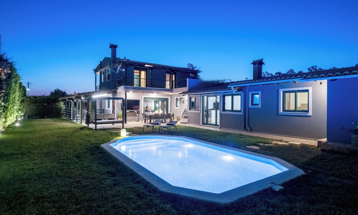 Kropia Villa | Villa Casa del G private pool and barbecue Special reservations for events.