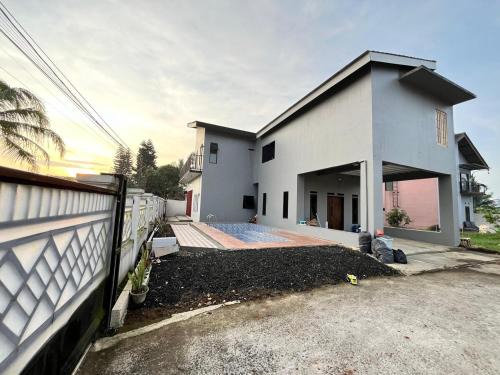 Cigombong Villa | Villa Cassandra