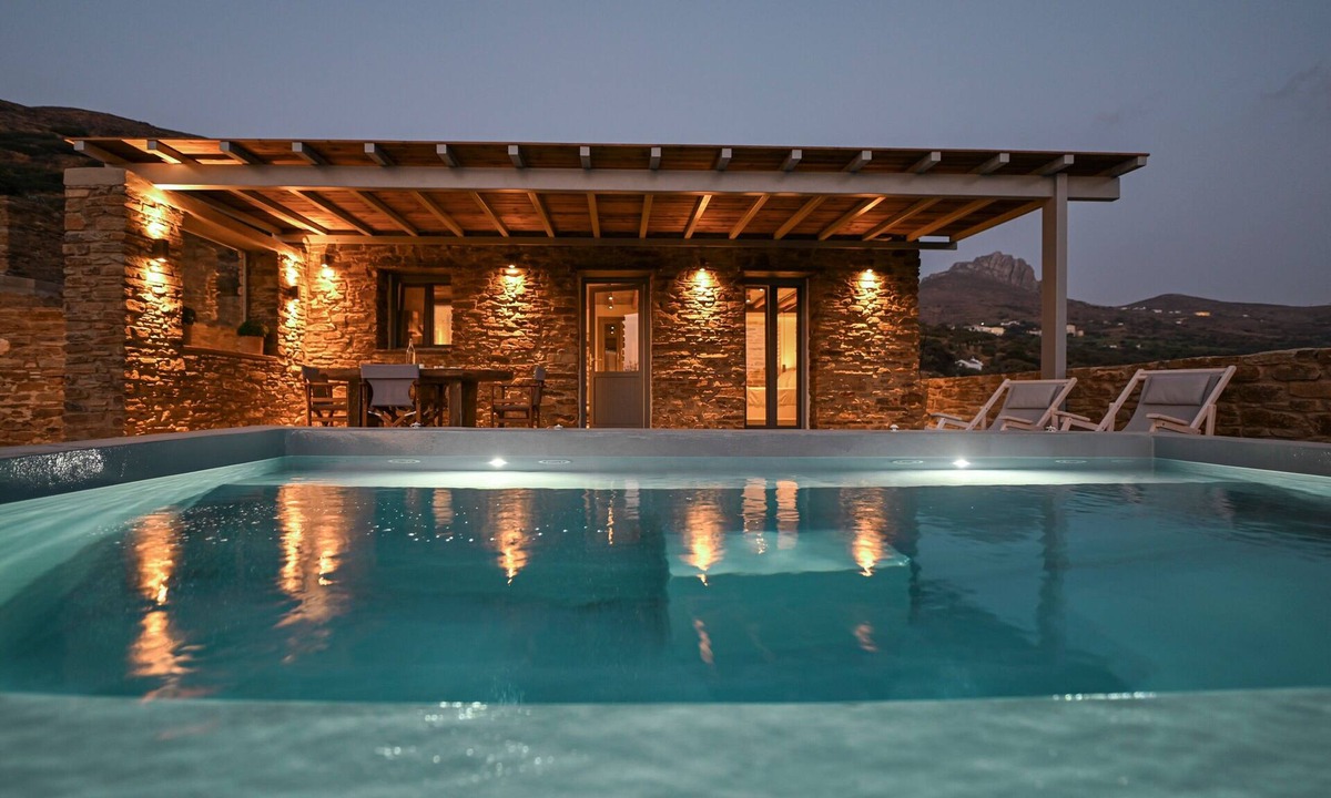 Exomvourgo Villa | Villa 'Celini House 1' with Mountain View, Wi-Fi and Air Conditioning