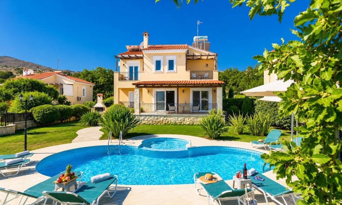 Gerani Villa | Villa Chloe - Four Bedroom Villa, Sleeps 8