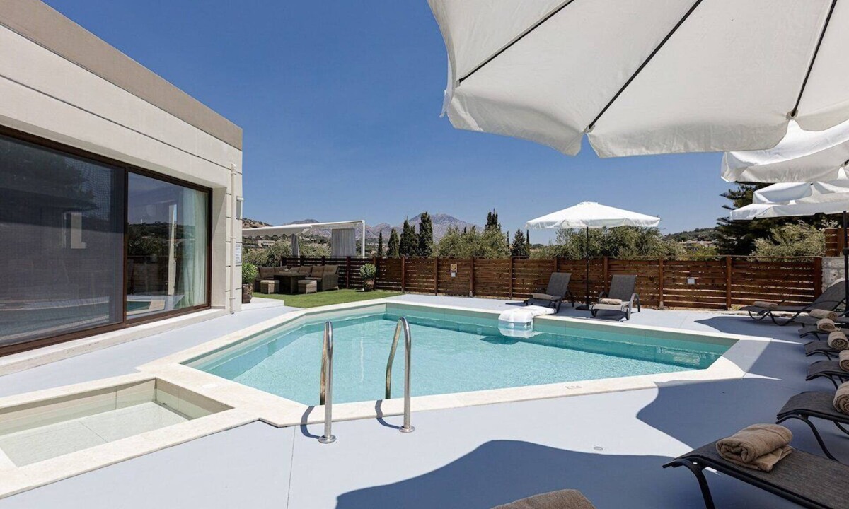 Perama Villa | Villa Chnaris - Private Pool and Sauna