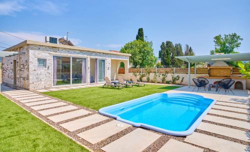 Roda Villa | Villa Cinque Elementi by Estia