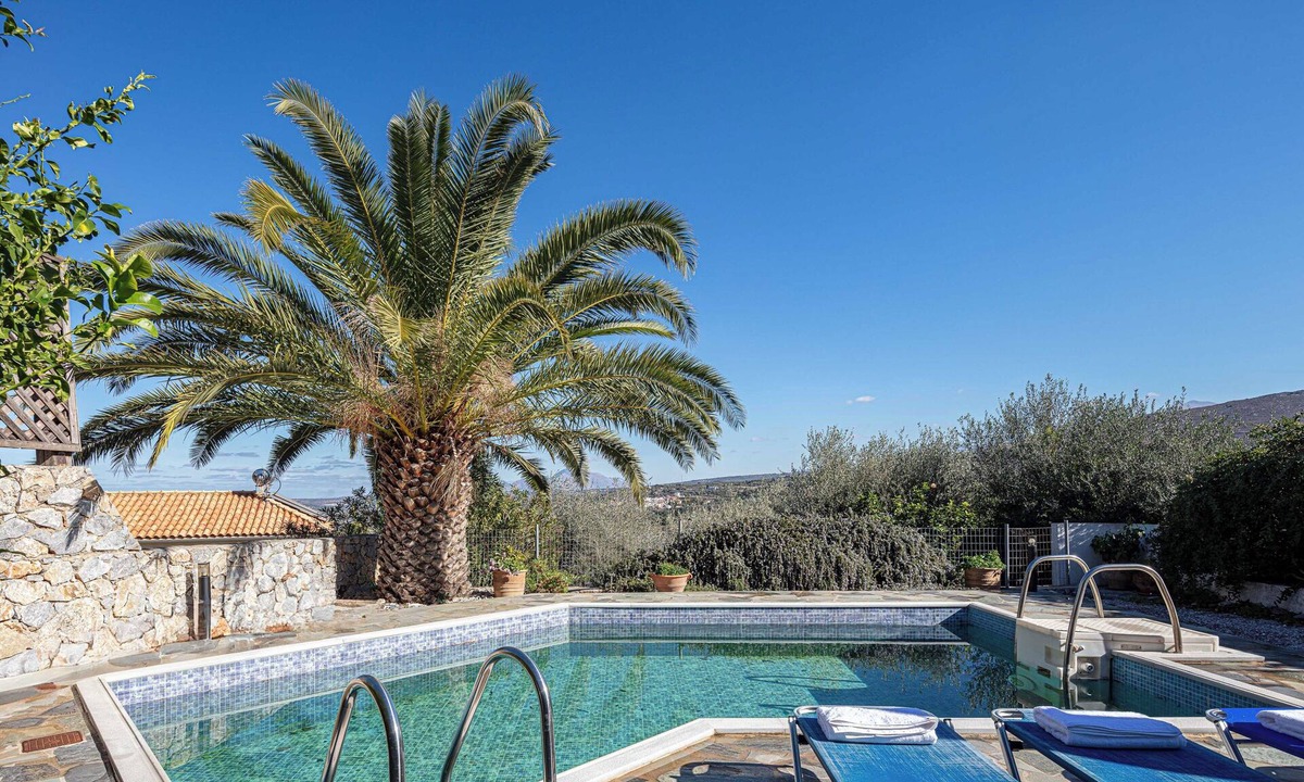 Agia Triada Villa | Villa Delfi/w private pool, at a serene village