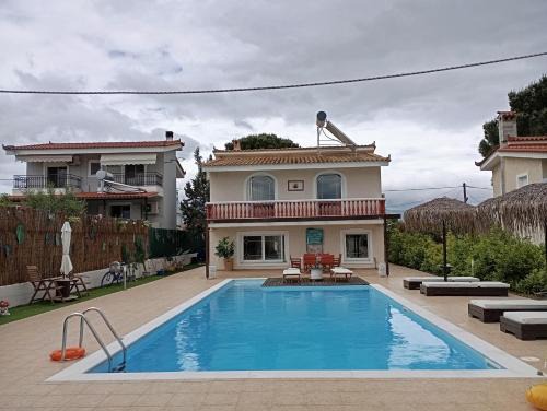 Eretria Apartment | Villa Evenik