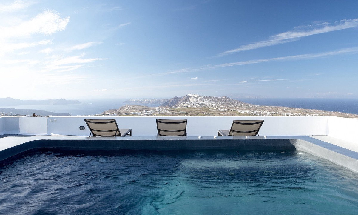 Pyrgos Hotel | Villa Fabrica Santorini