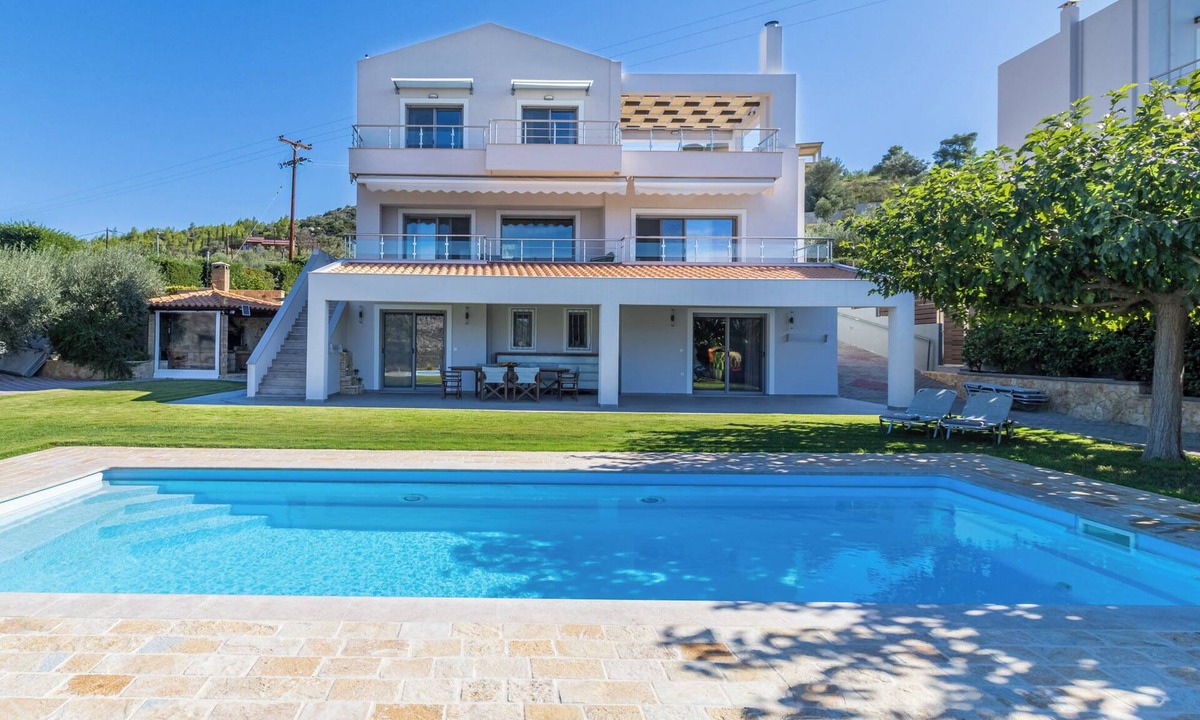 Limni Vouliagmenis Villa | Villa Armonia Vouliagmeni Lake Loutraki