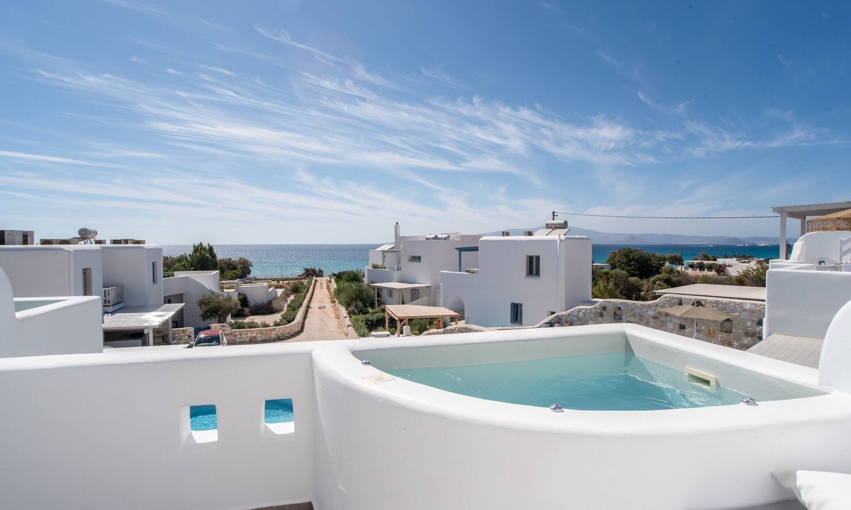 Kastraki Villa | Villa 'Helen Luxury Caelum' with Sea View, Wi-Fi, and Air Conditioning