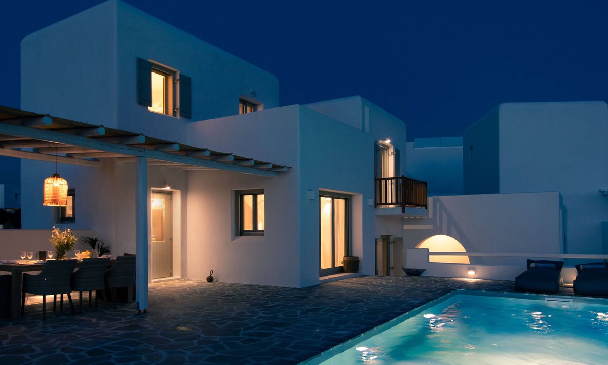Plaka Villa | Villa ILI - An Uncompromised luxurious escape