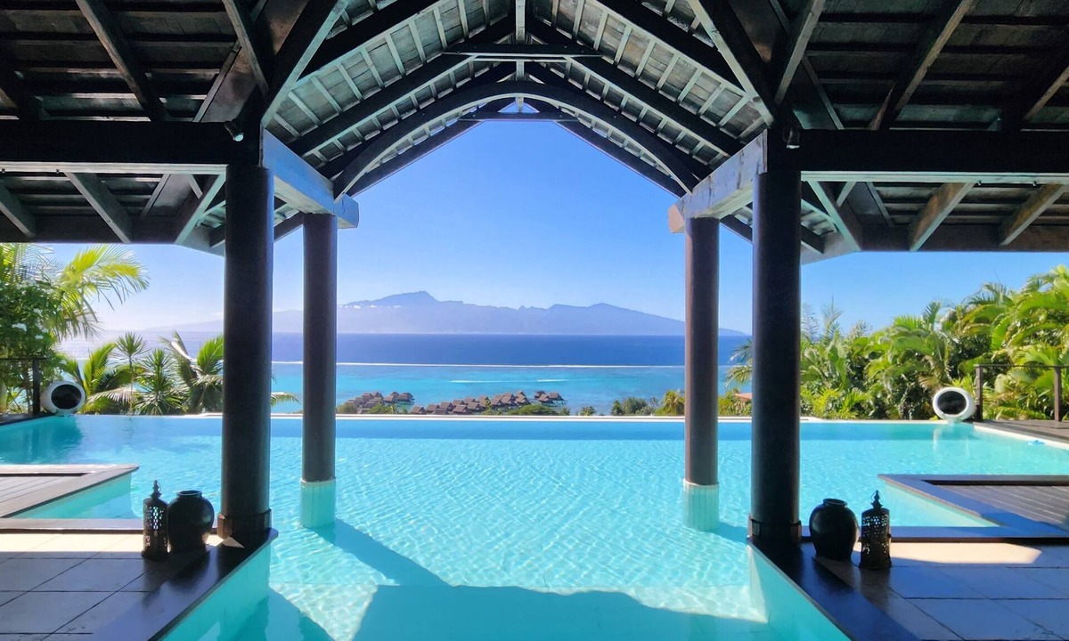 Teavaro Villa | Villa Infinity | A spectacular view of the lagoon