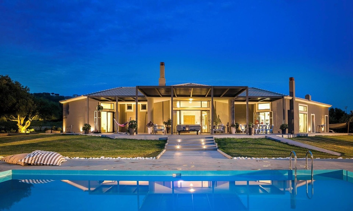 Kaligata Villa | Villa Katrin Walking Distance from the Beach