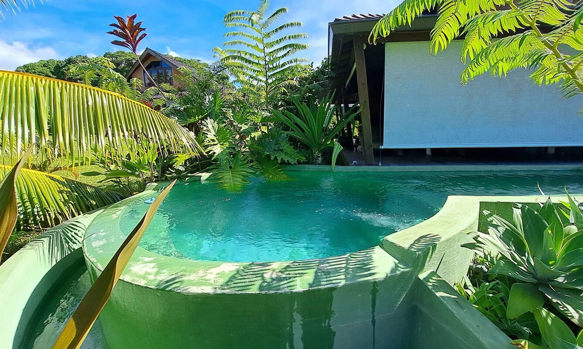 Afaahiti Ski Chalet | VILLA KOKUU