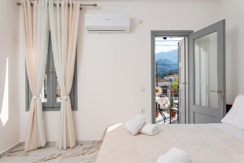 Kokkari House | Villa Leta