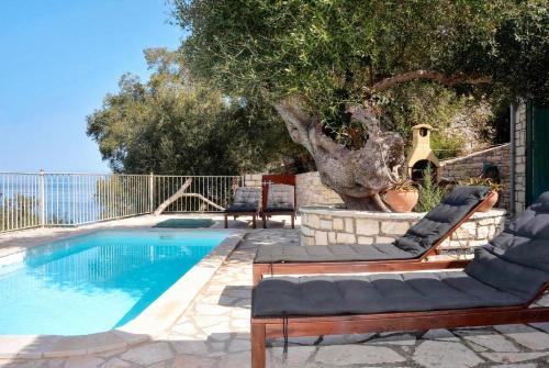 Longos Villa | Villa Levrecchio