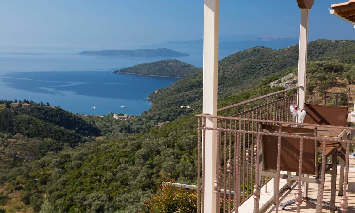 Fternon Villa | Villa Magnolia Lefkada Greece