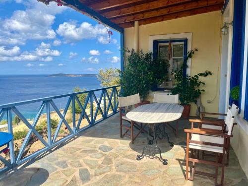 Batsi Villa | Villa Natasa