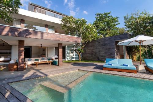 Batu Bolong Villa | Villa Nedine