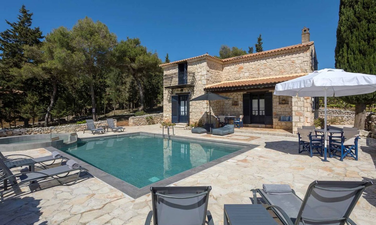 Agia Marina Villa | Villa Nephos - Beautiful sea views