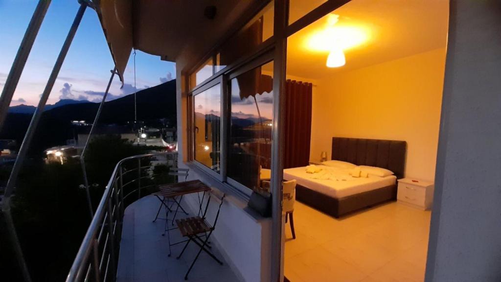 Piqeras House | Villa NIKA