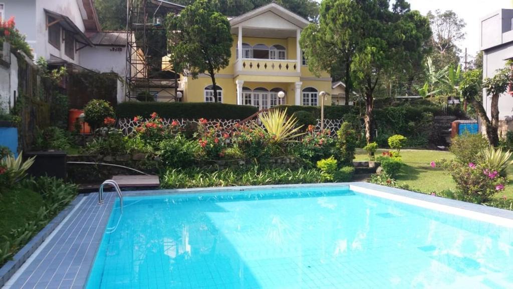 Ciloto Villa | Villa Oak Tree Puncak
