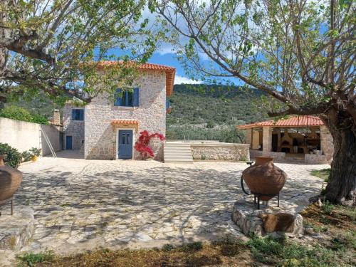 Melissopetra Villa | villa olivedream