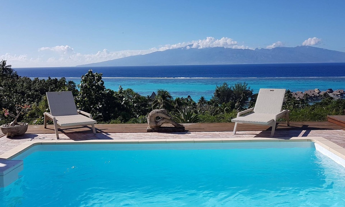 Teavaro Villa | Villa Ora by Tahiti Homes - Pool with stunning sea and Tahiti views