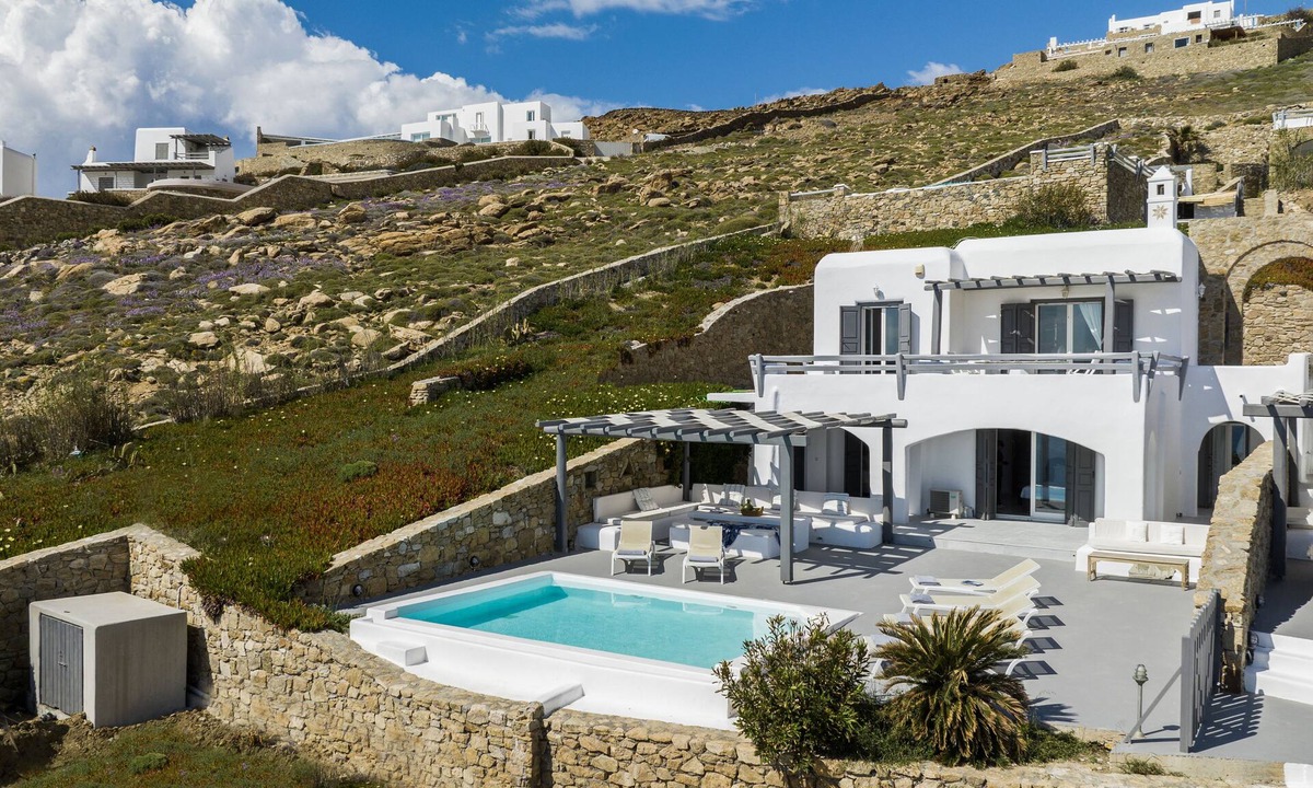 Houlakia House | Villa Orbit is a Traditional and Elegant Villa in Houlakia with a Private pool