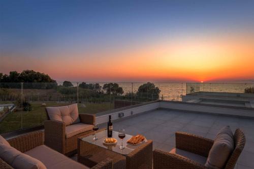 Theologos Villa | Villa Panaxia Akte