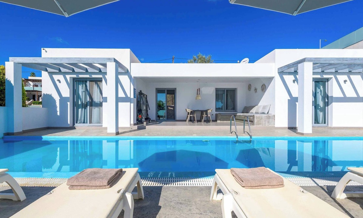 Gennadi Villa | Villa Pefko - Three Bedroom Villa, Sleeps 6