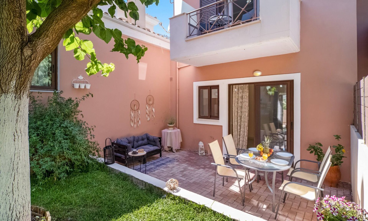 Nidri Villa | Villa 'Prolithia 2' with Sea View, Wi-Fi and Air Conditioning