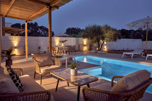 Vasilikos Villa | Villa Romas 3 by Villa Plus