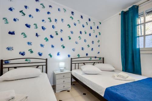 Limni Apartment | Villa Rossa - Hideaway by the sea