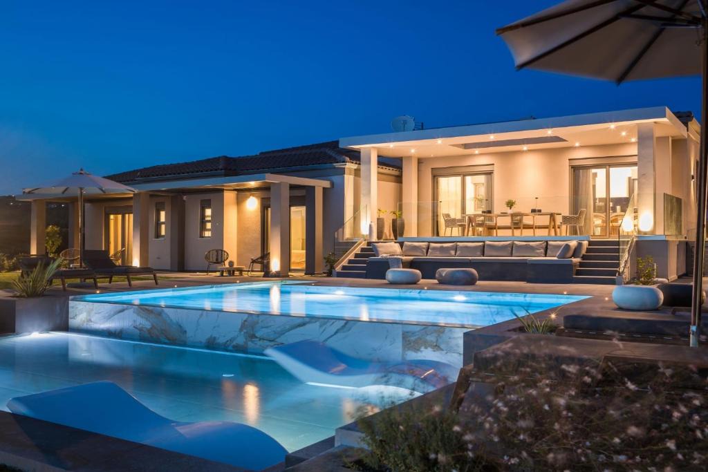 Svoronata Villa | Villa Royal