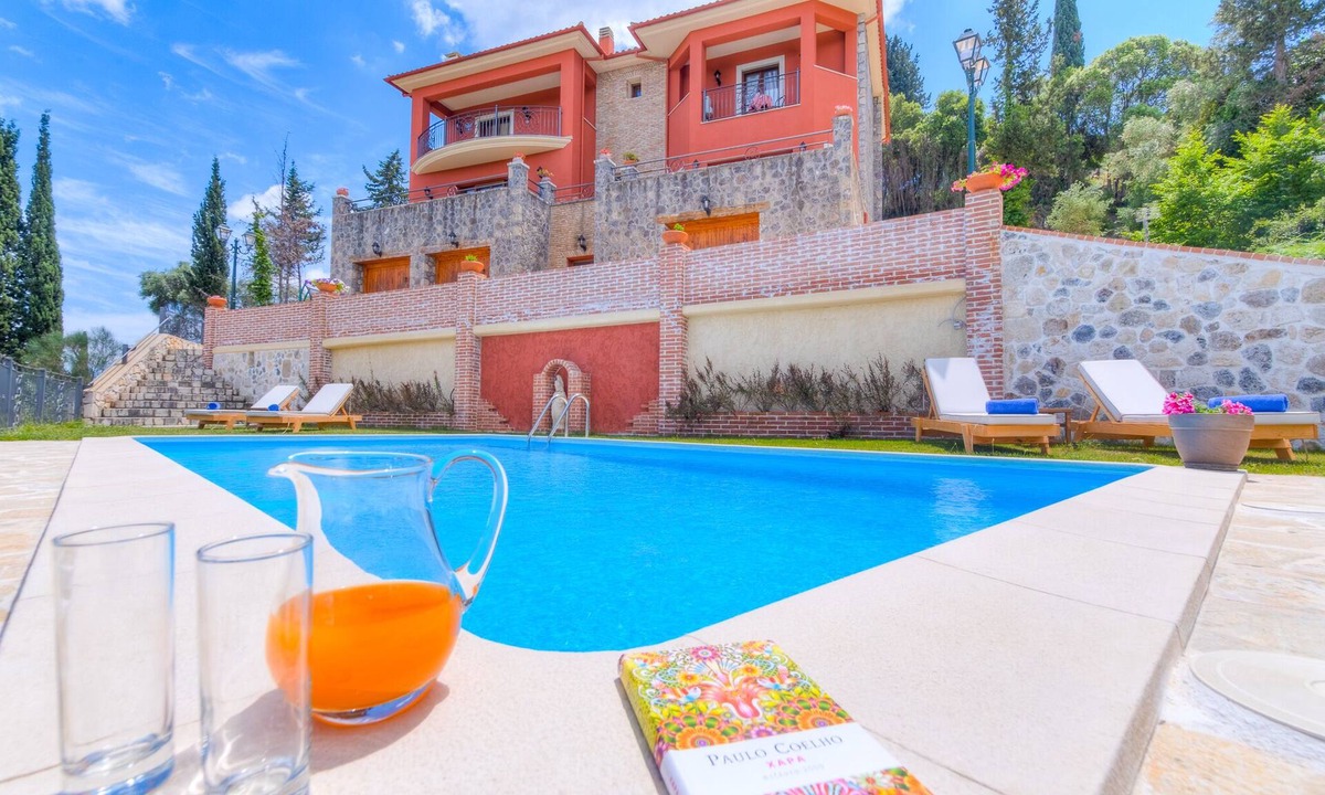 Kontokali Villa | Villa Savinna | Pool & Gym | close to Beach | Fantastic Views!