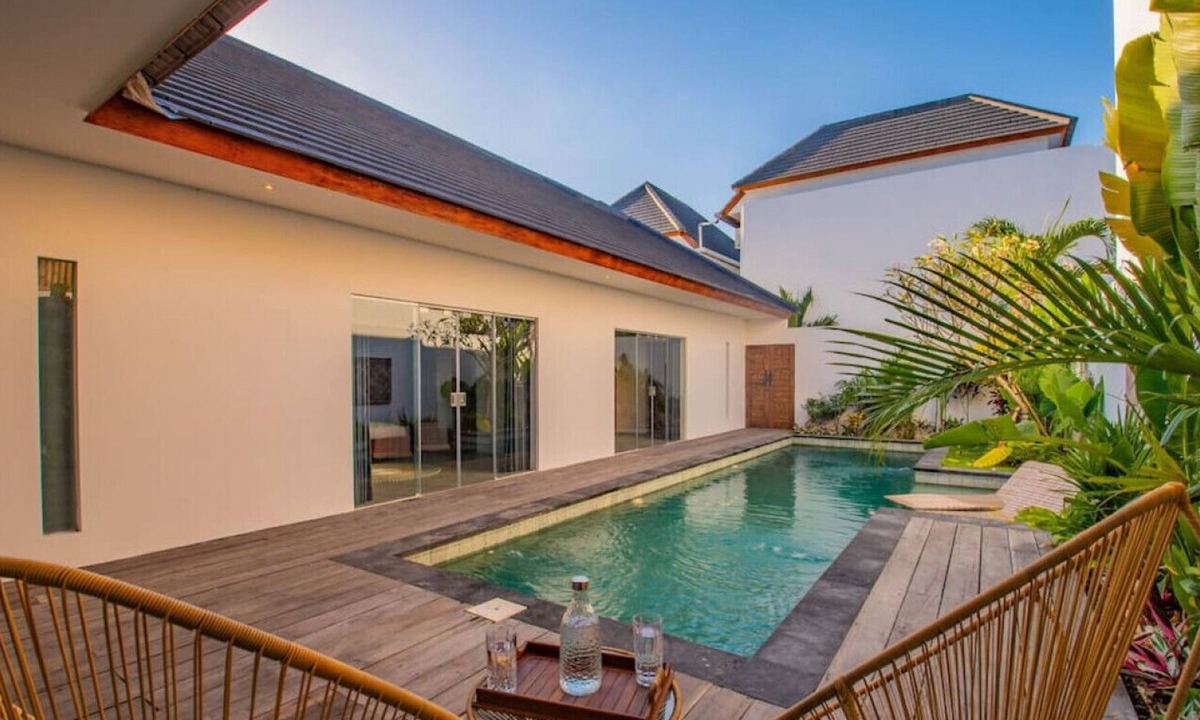 Drupadi Villa | Villa Surya · Seminyak beach, rice field view 2 bedroom villa