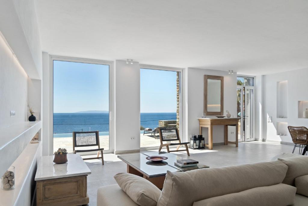 Batsi House | Villa Thalassa, Beachfront, Private Pool & Sunset Views by Explore Andros