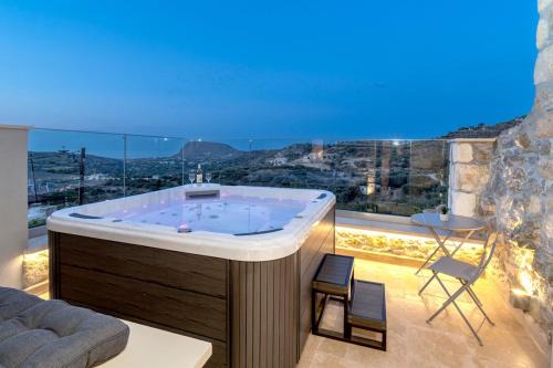 Skotino Villa | Villa Voritsi with Jacuzzi & Sauna
