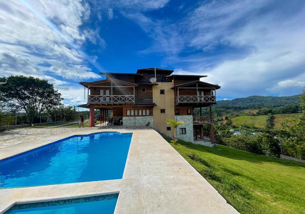 Constanza Villa | Villas Las Neblinas