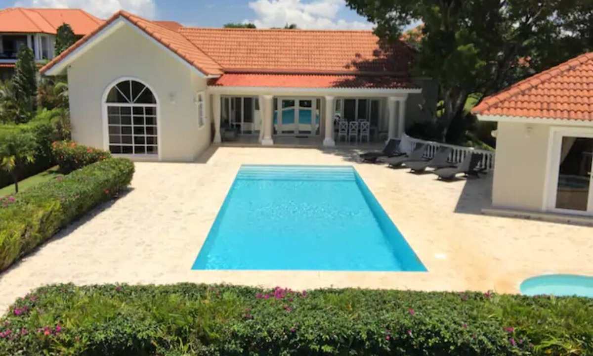 Urbanizacion Tavarez Villa | VillaTracey! 3BR/3BA Luxury Sosua OcnView Pool Jacuzzi Pool Table Walk to Town